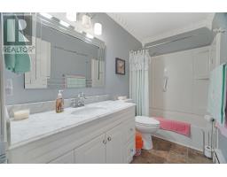 40 Smallwood Drive thumbnail 12