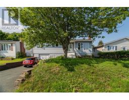 40 Smallwood Drive thumbnail 2