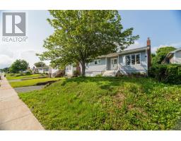 40 Smallwood Drive thumbnail 23
