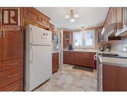40 Smallwood Drive thumbnail 8