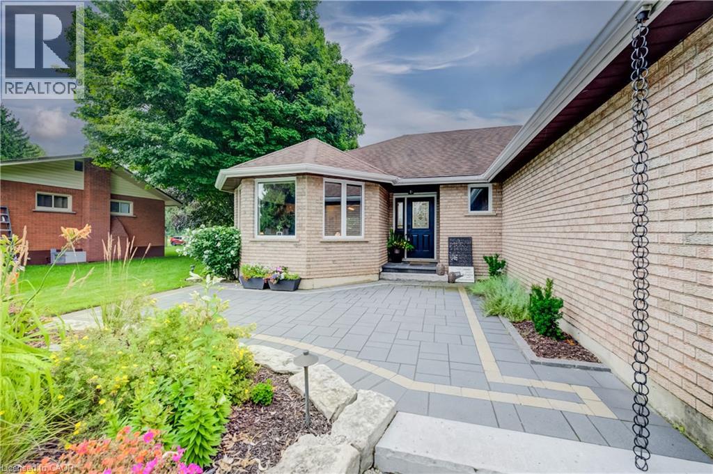270 TALBOT Street - Image 3