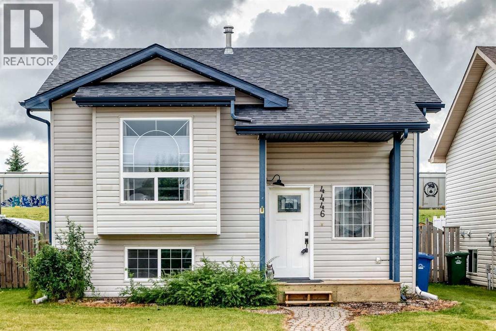 4446 54A Avenue Crescent - 1