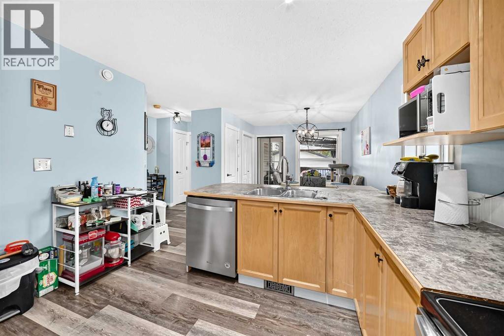 4446 54A Avenue Crescent - Photo 8