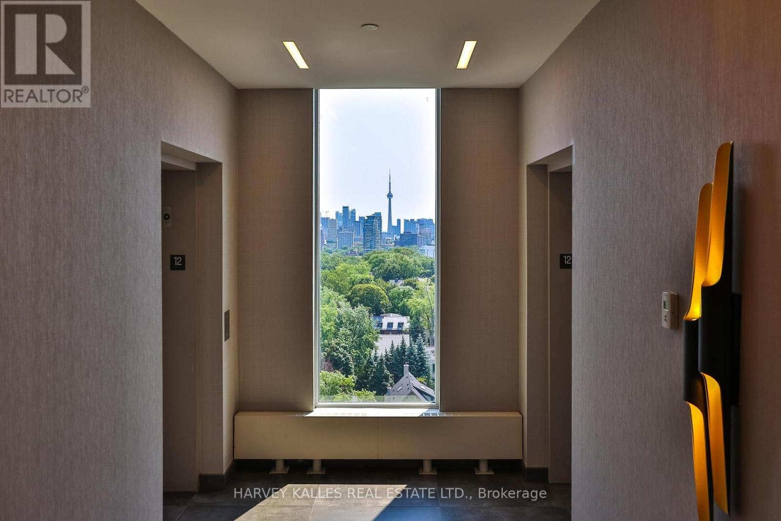 #410 223 ST CLAIR AVENUE W - 40