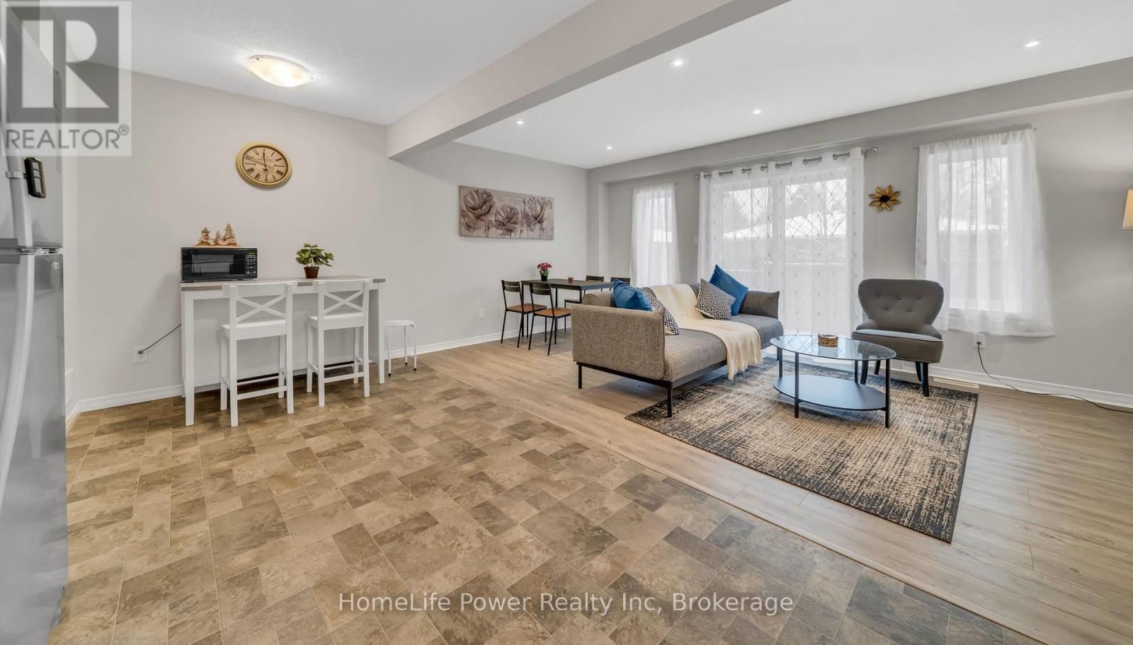 13 - 50 PINNACLE DRIVE — photo 3