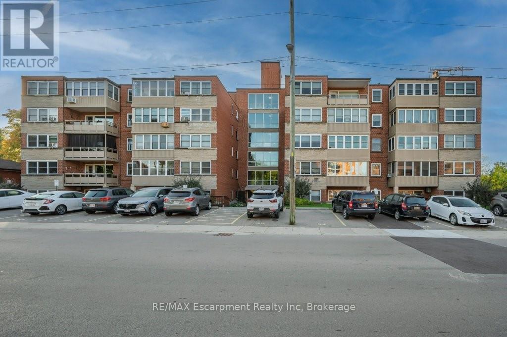 Photo of 9 Grant Boulevard