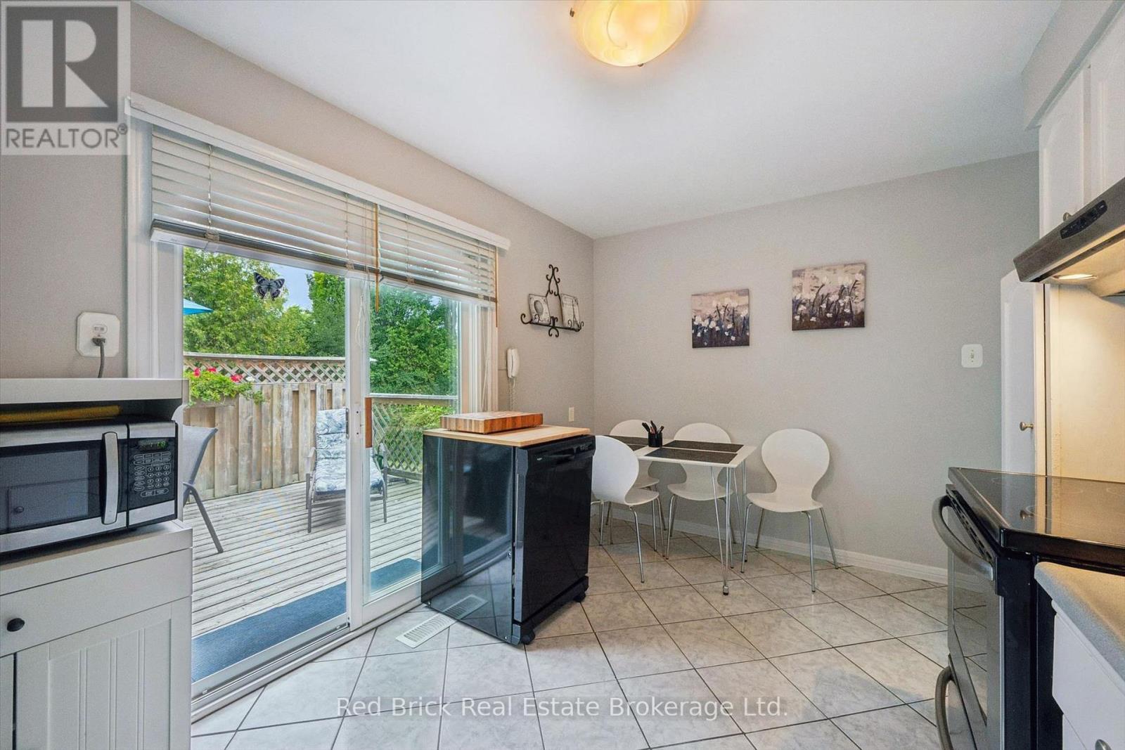 2 WOODBOROUGH ROAD - Image 16