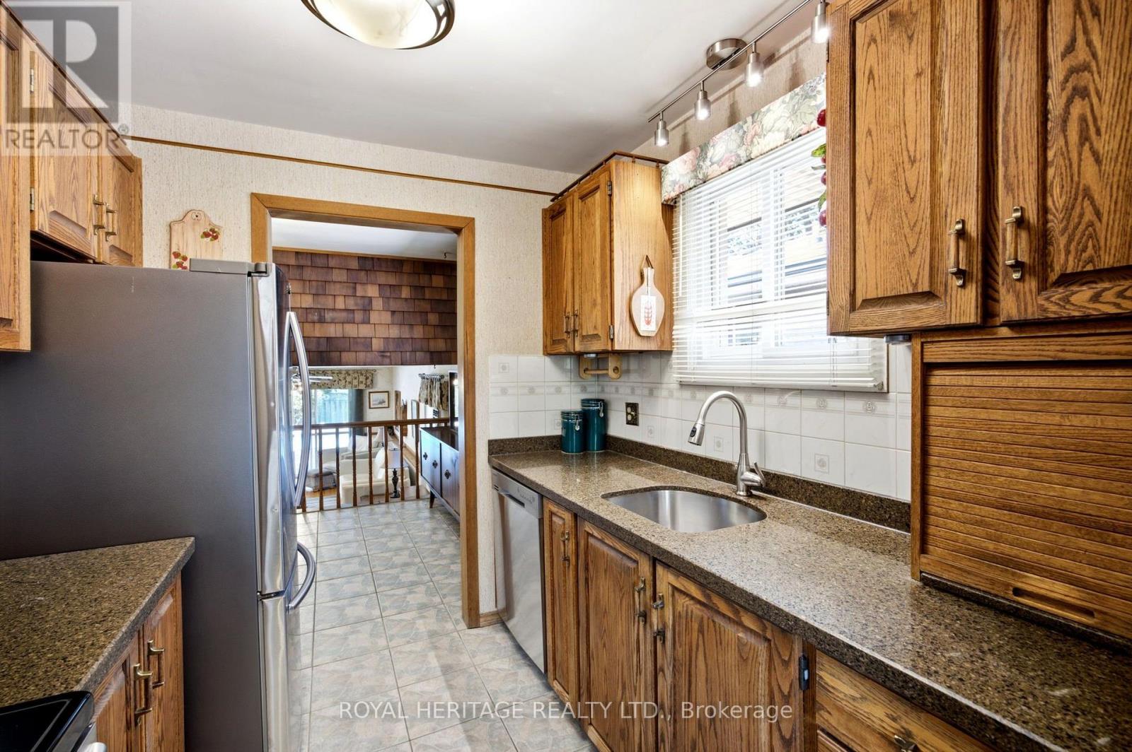 394 AMSTEL COURT - Image 15
