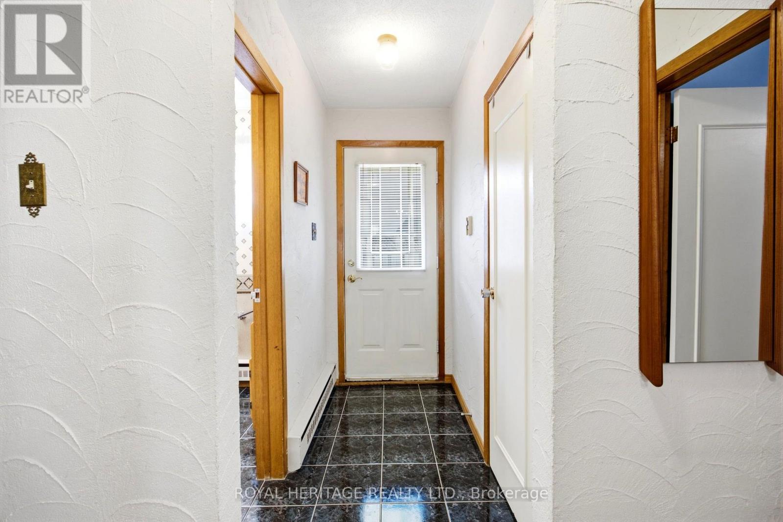 394 AMSTEL COURT - Image 22