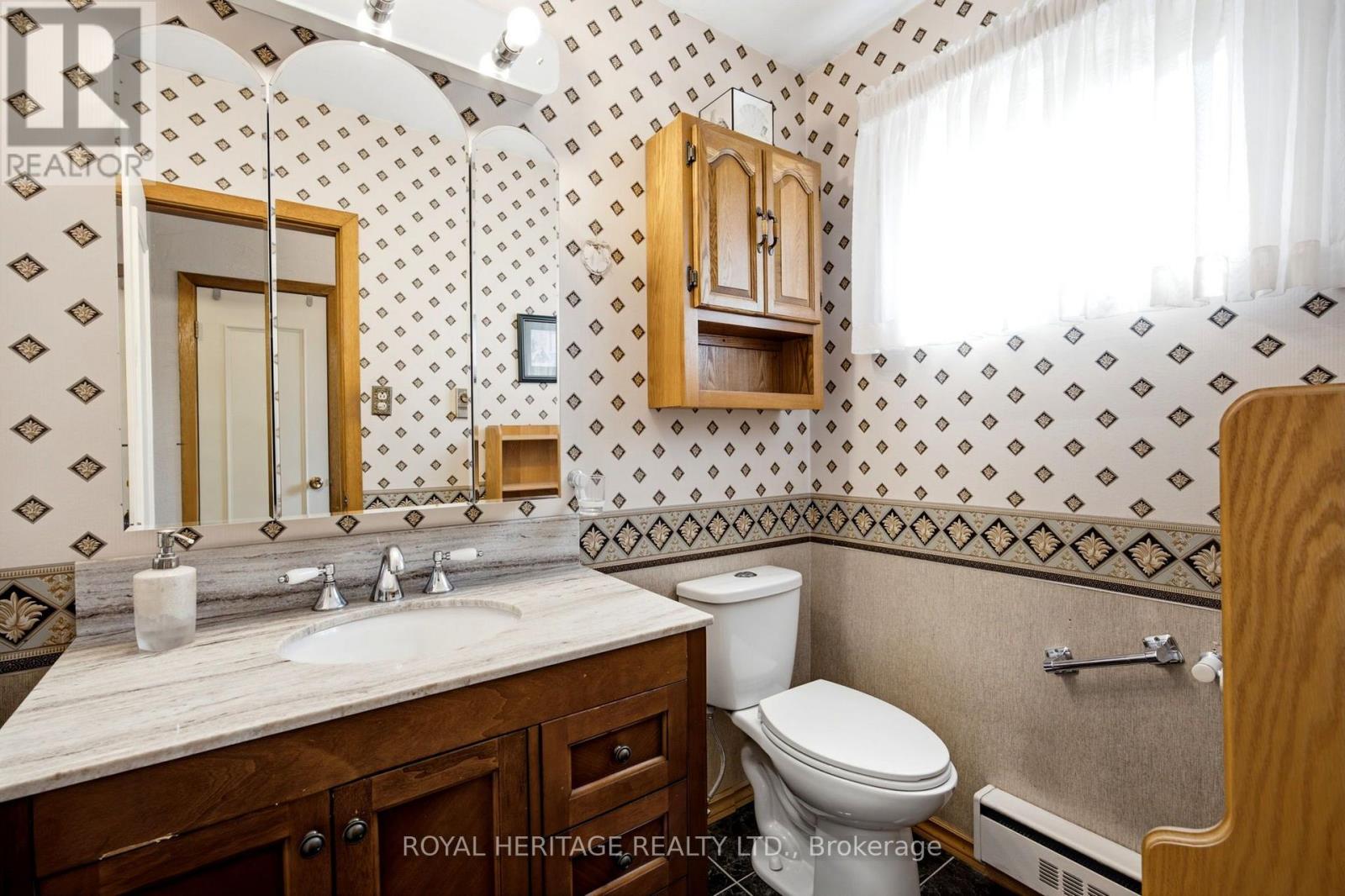 394 AMSTEL COURT - Image 24