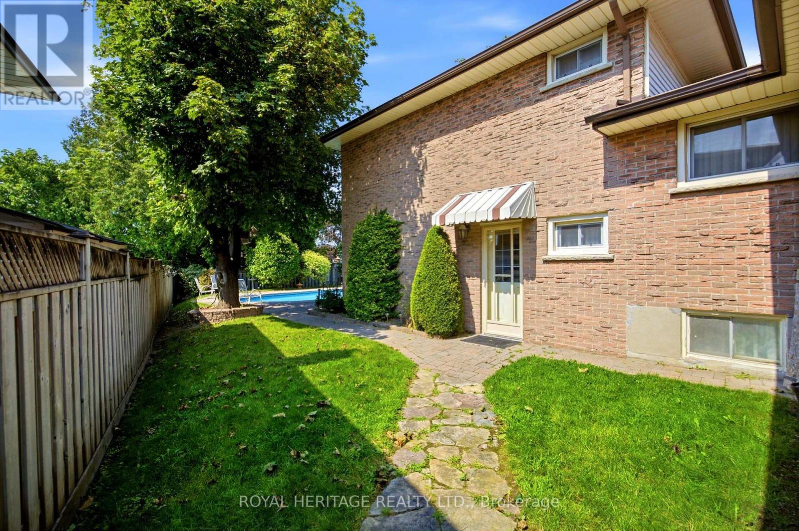 394 AMSTEL COURT - Image 39
