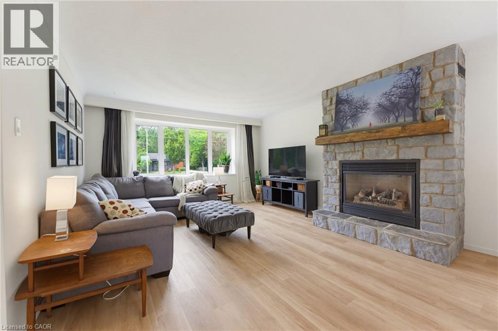 200 LYNDEN Road - 7