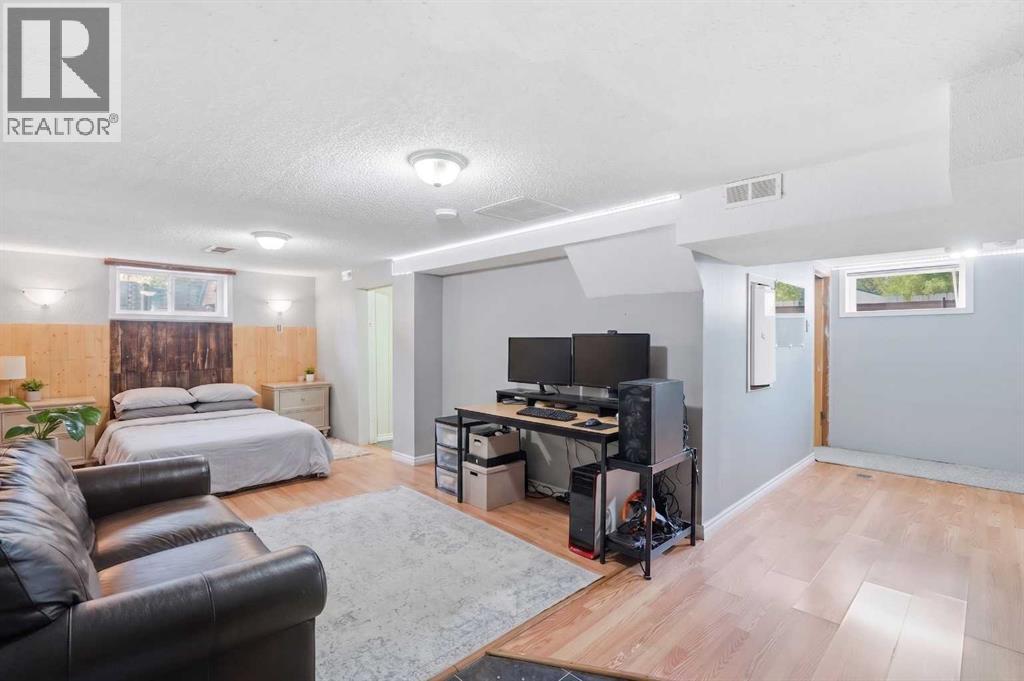 2145 24 Avenue - Photo 16