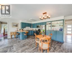 Kitchen - 765 Lewis Road, Harrop, BC V1L6P7 Photo 8