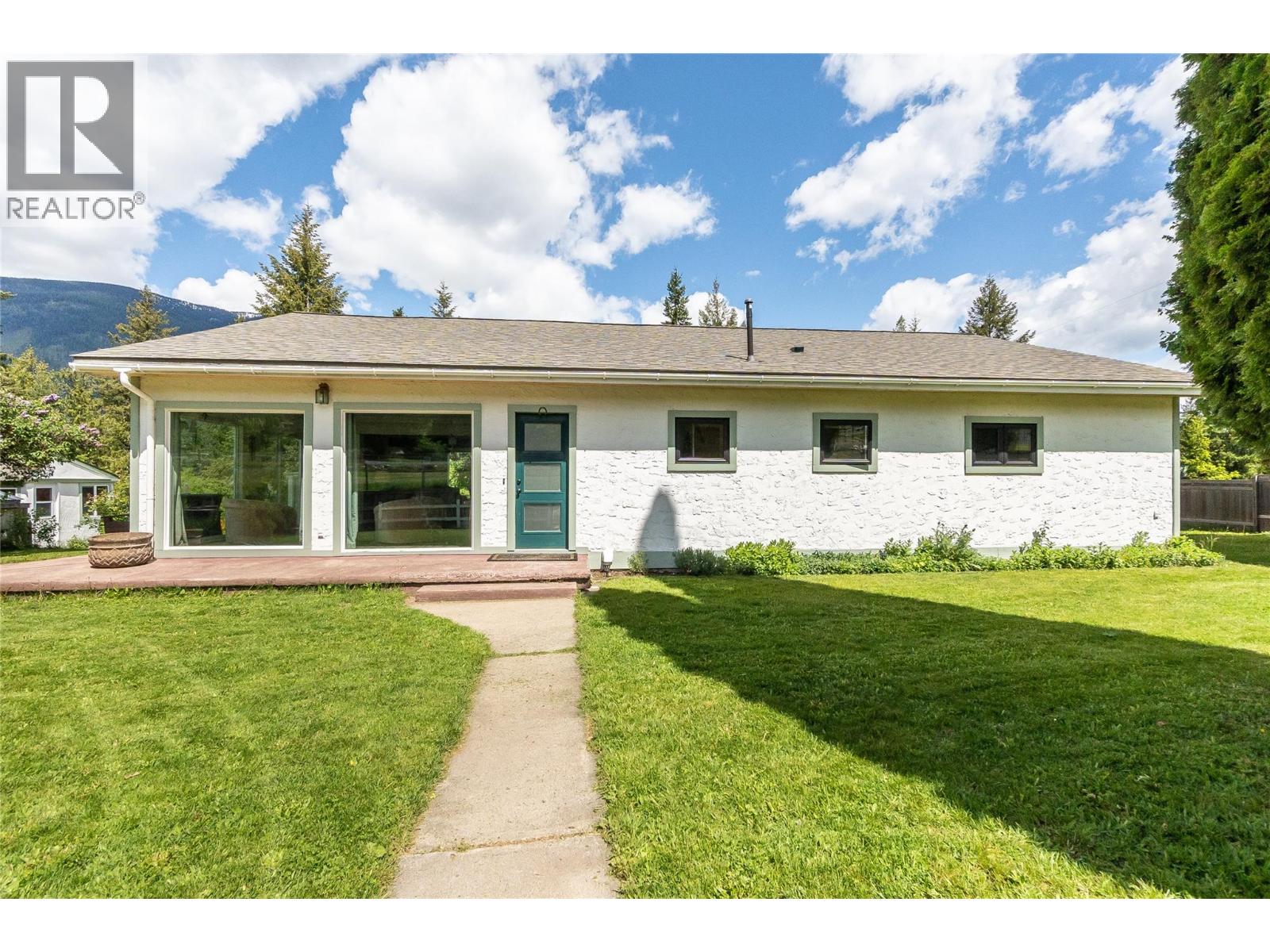 765 LEWIS Road, Harrop