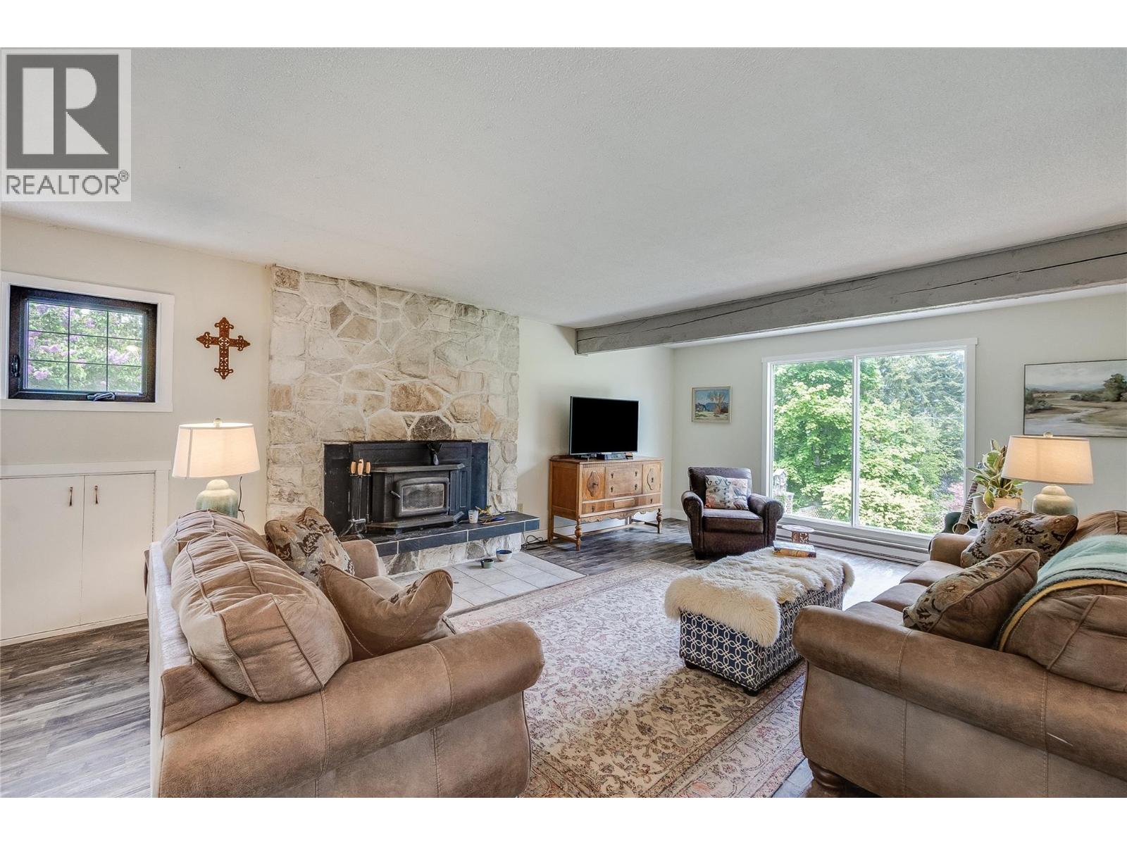 765 LEWIS Road, Harrop