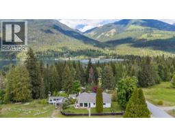 765 Lewis Road, Harrop, BC V1L6P7 Photo 43