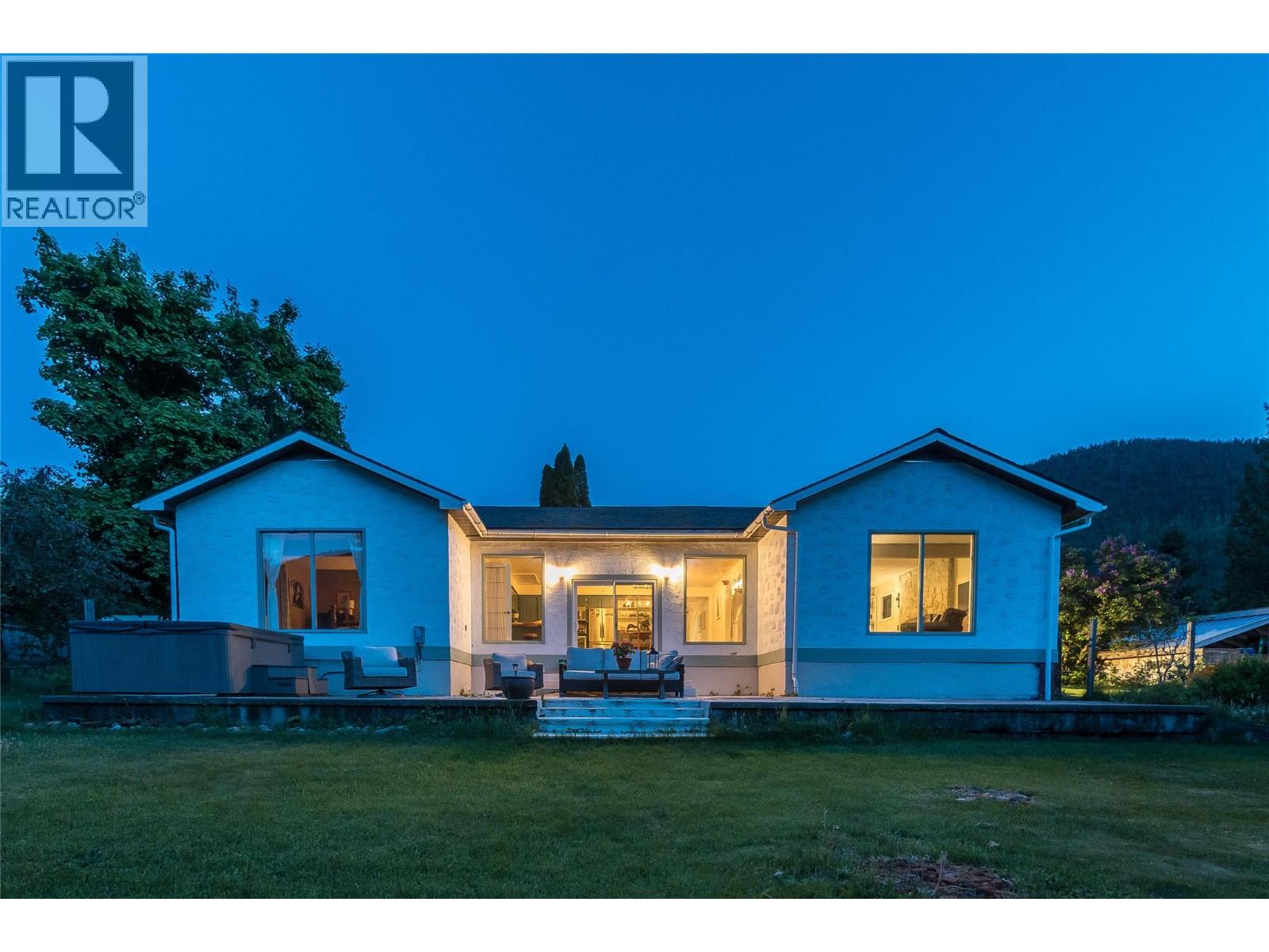 765 LEWIS Road, Harrop