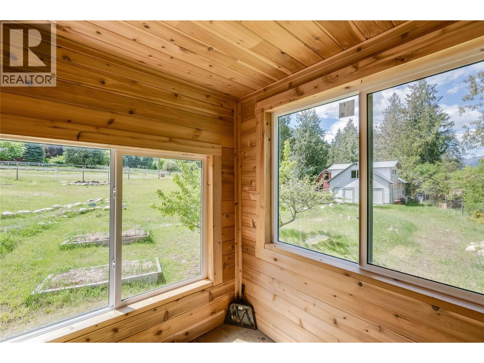 765 LEWIS Road, Harrop