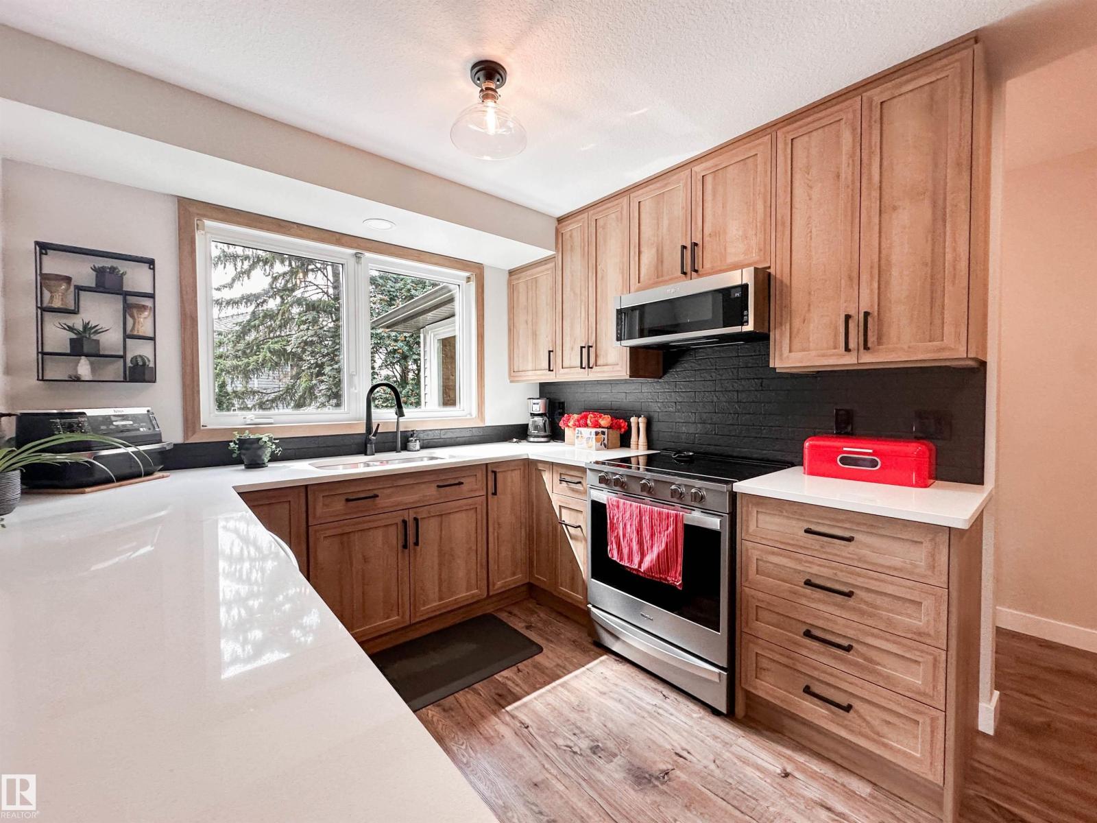 37 ASH Crescent - Photo 16