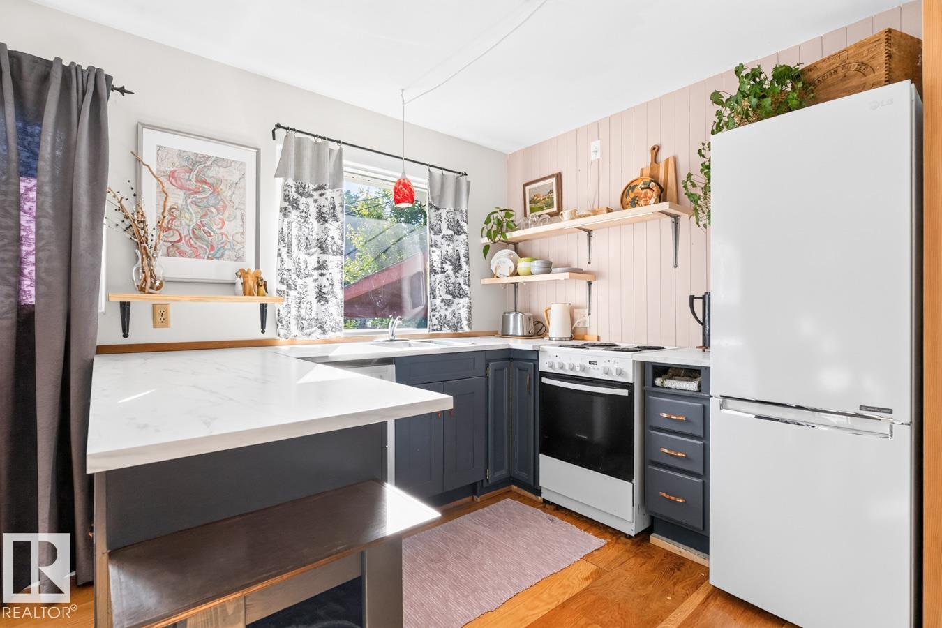 9603 79 ST NW - 13