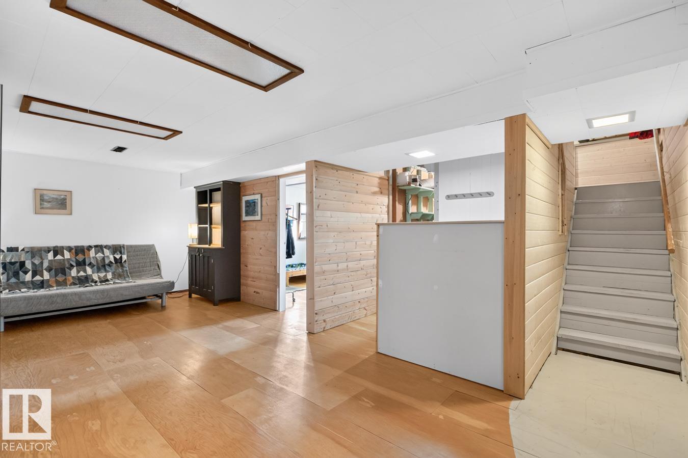 9603 79 ST NW - 23