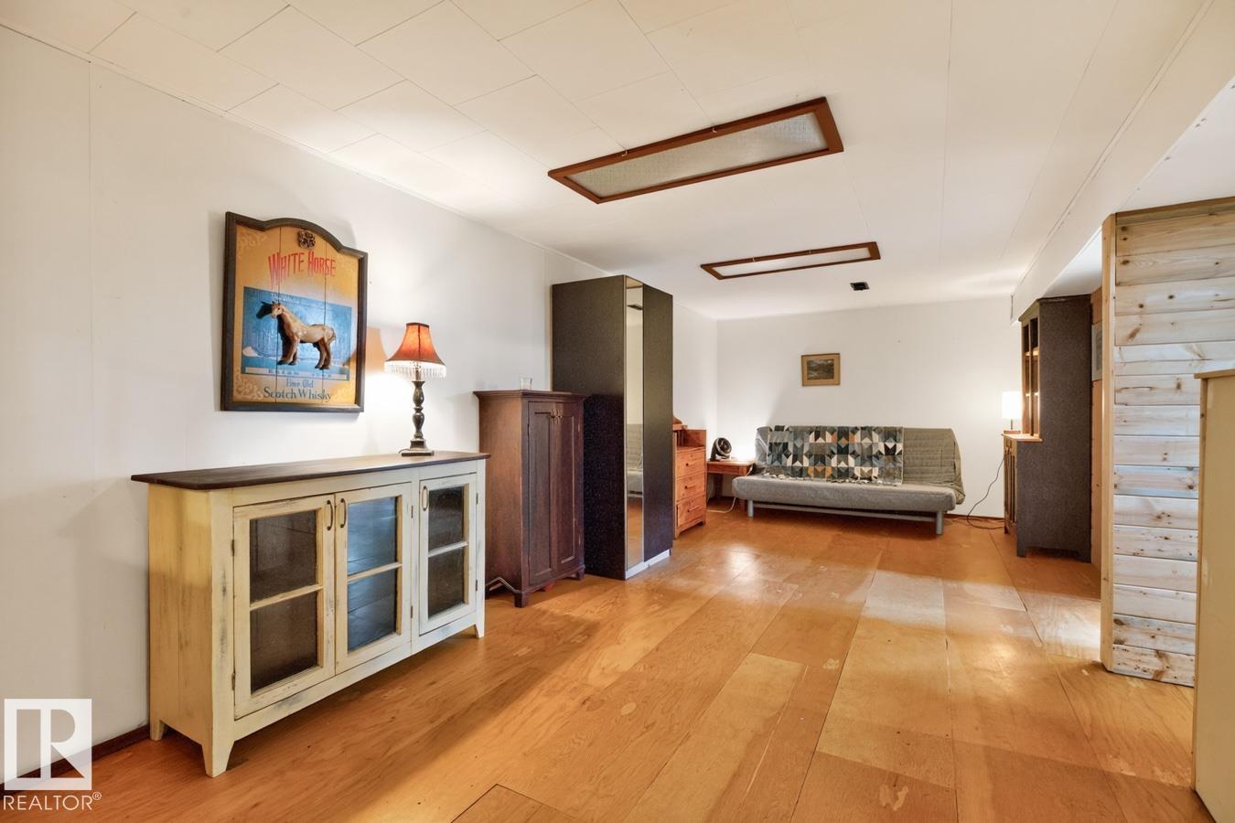 9603 79 ST NW - Image 24