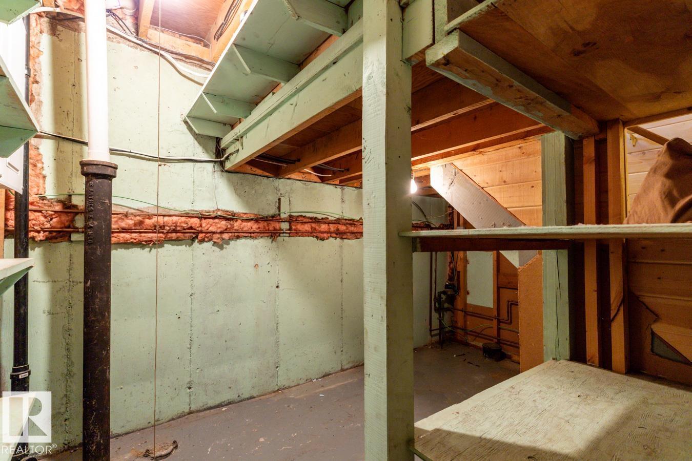 9603 79 ST NW - 31