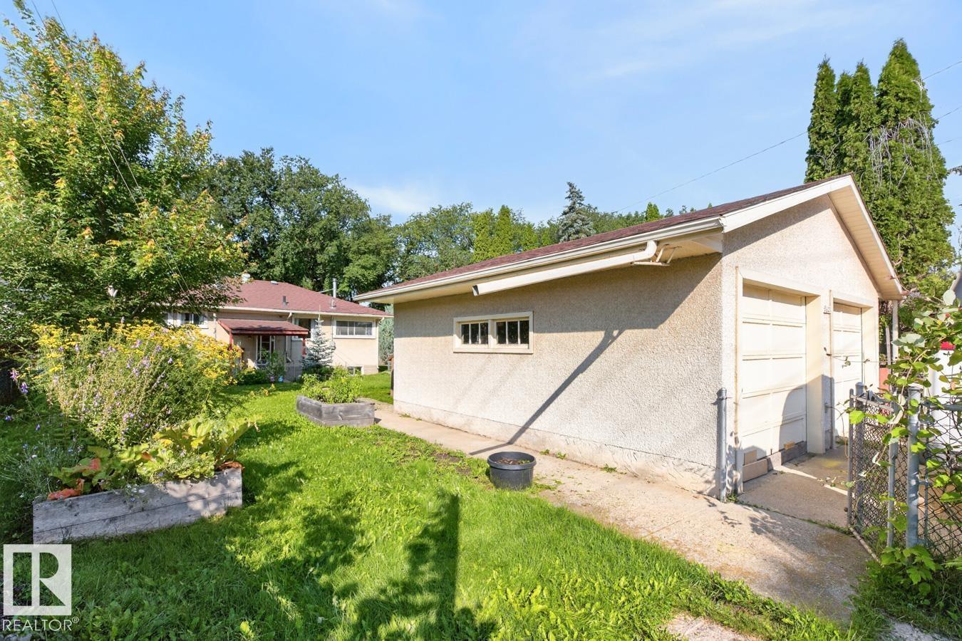 9603 79 ST NW - 36