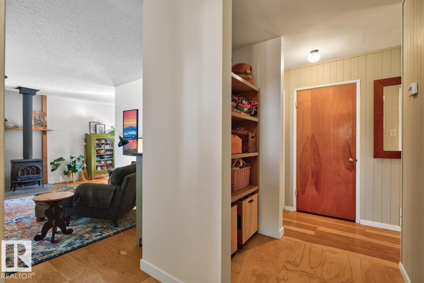 9603 79 ST NW - 4