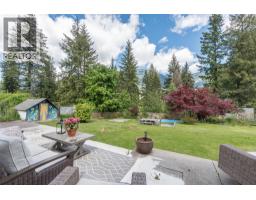 765 Lewis Road, Harrop, BC V1L6P7 Photo 57