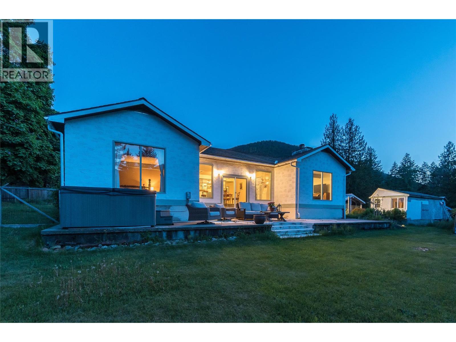 765 LEWIS Road, Harrop