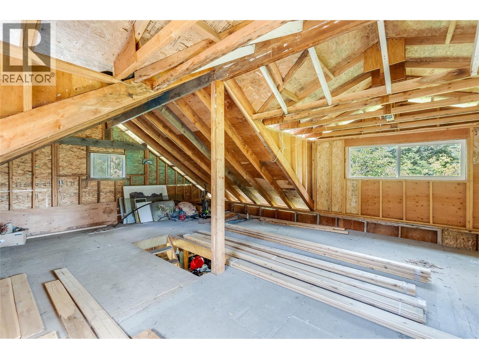 765 LEWIS Road, Harrop