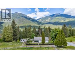 765 Lewis Road, Harrop, BC V1L6P7 Photo 41