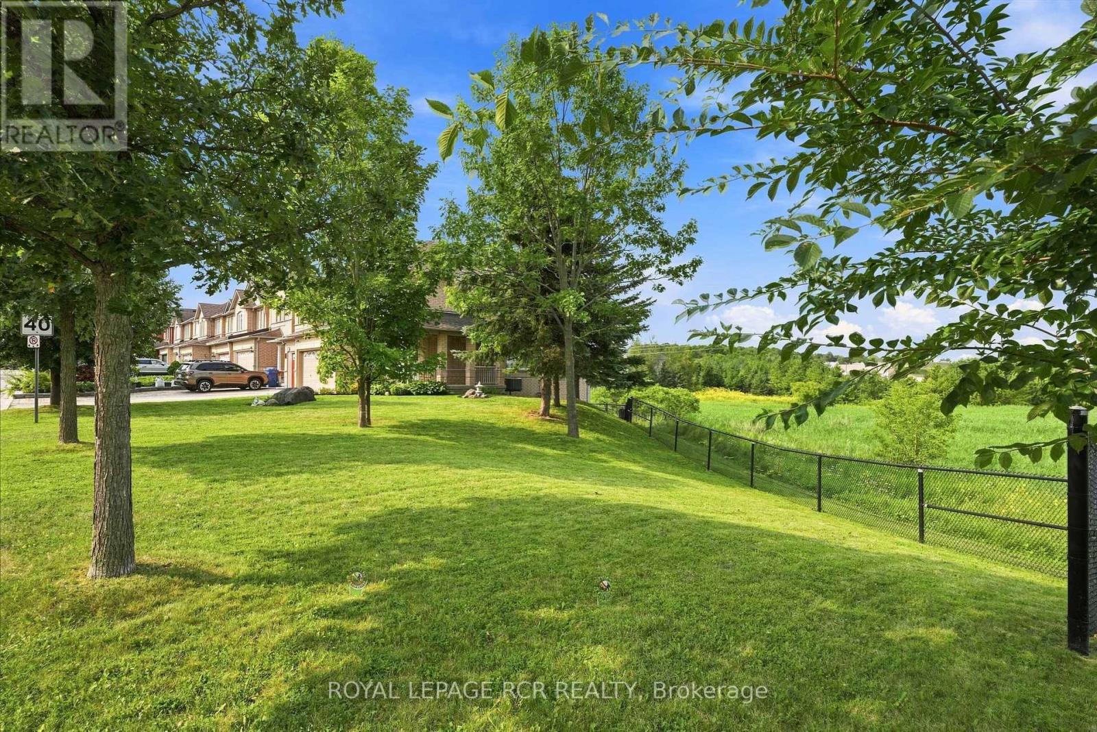 70 MILLCLIFF CIRCLE - Image 28