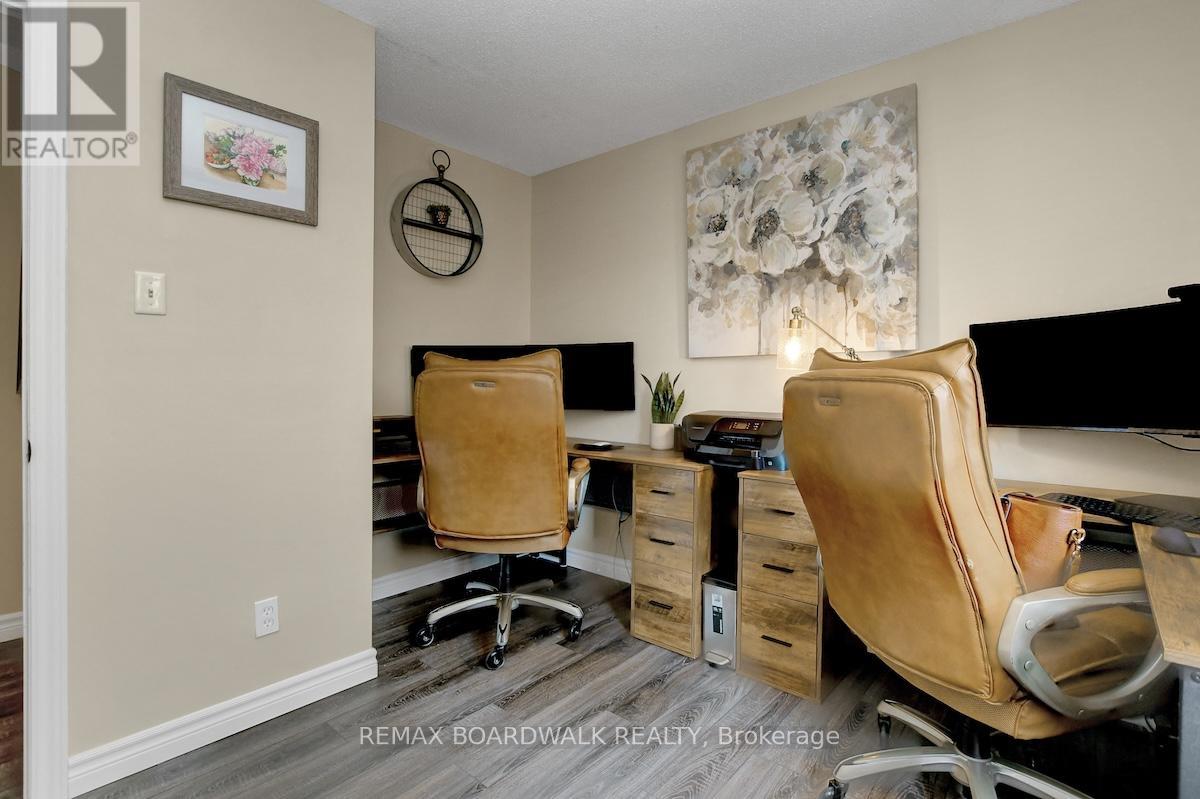 1505 7TH LINE - Image 27