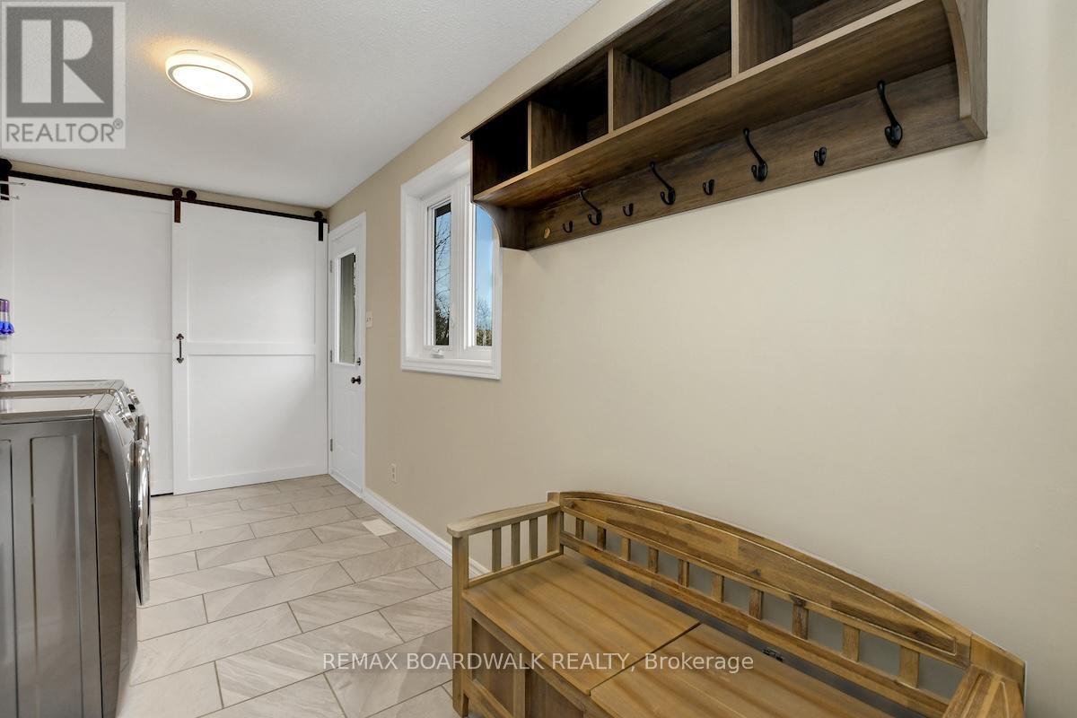 1505 7TH LINE - Image 29