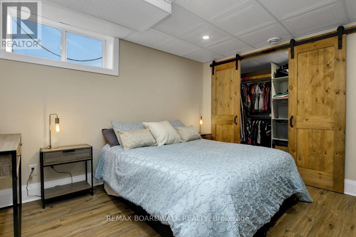 1505 7TH LINE - Image 37