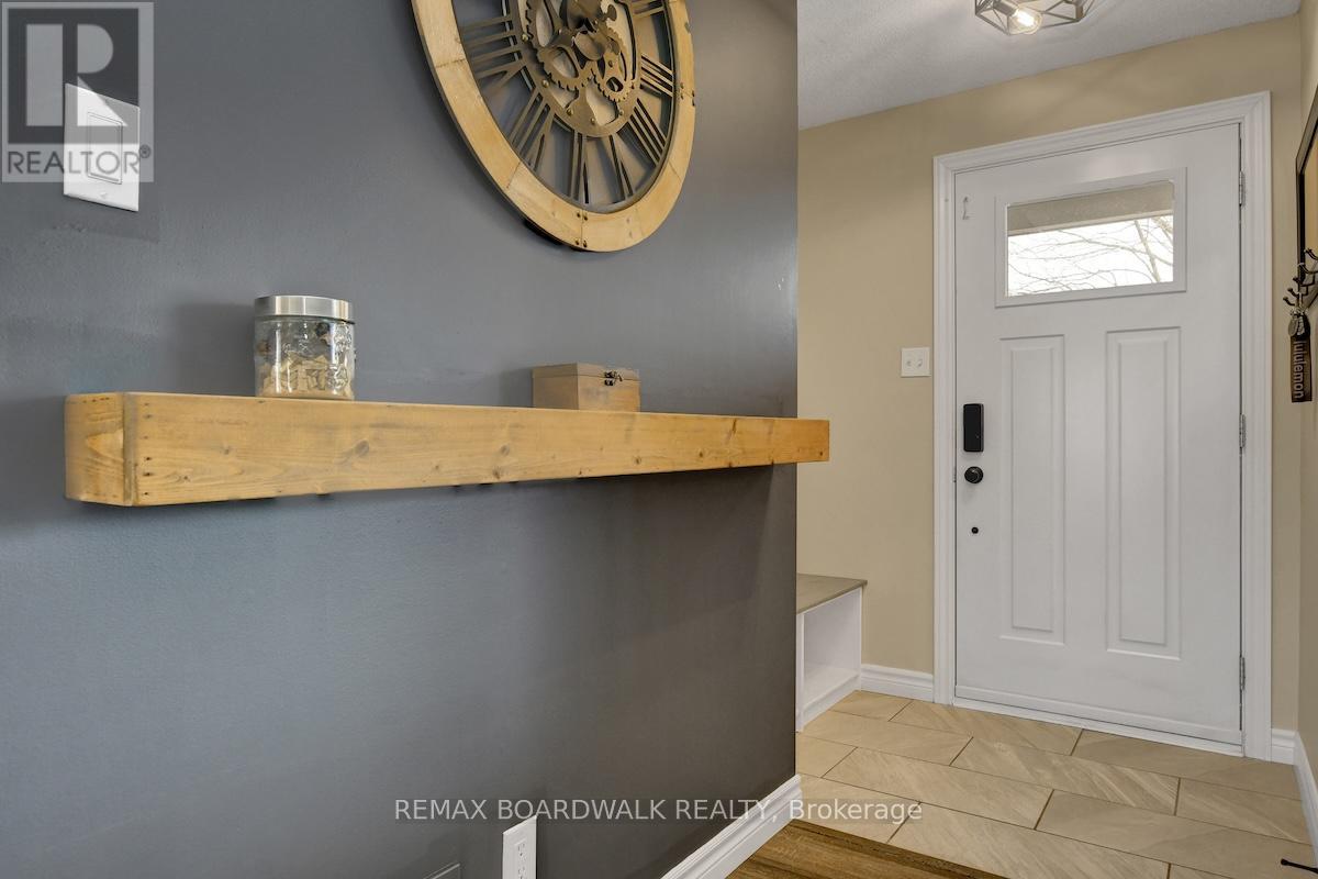 1505 7TH LINE - Image 6