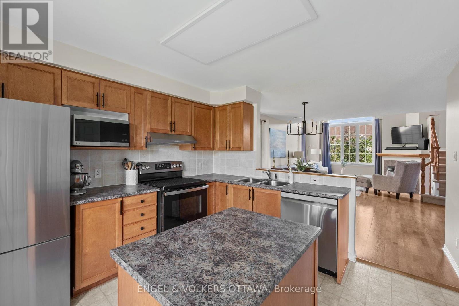 2 Bed, 2 Bath House for Sale in Ottawa – 163 – 70 EDENVALE DRIVE, Ottawa – MLS# X13672110 - Image 14