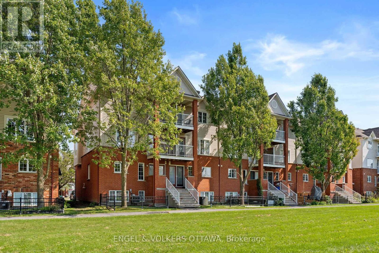 2 Bed, 2 Bath House for Sale in Ottawa – 163 – 70 EDENVALE DRIVE, Ottawa – MLS# X13672110 - Image 37