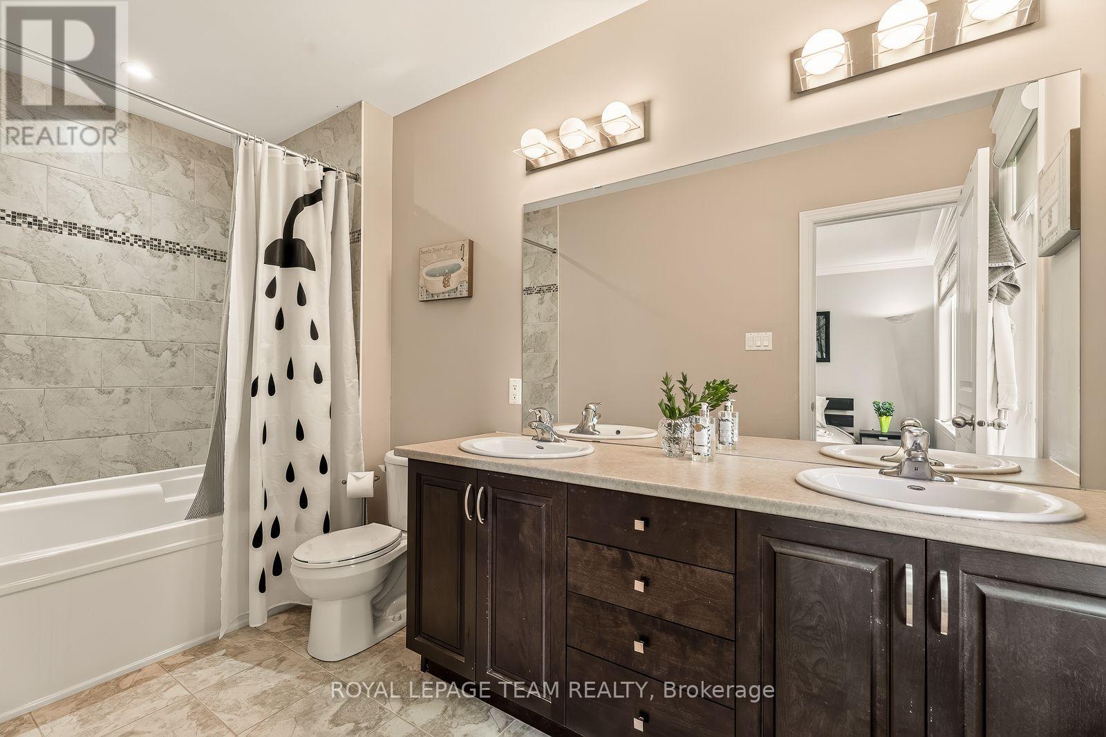 3 Bed, 4 Bath House for Sale in Ottawa – 100 BRILIA PRIVATE, Ottawa – MLS# X13672114 - Image 28