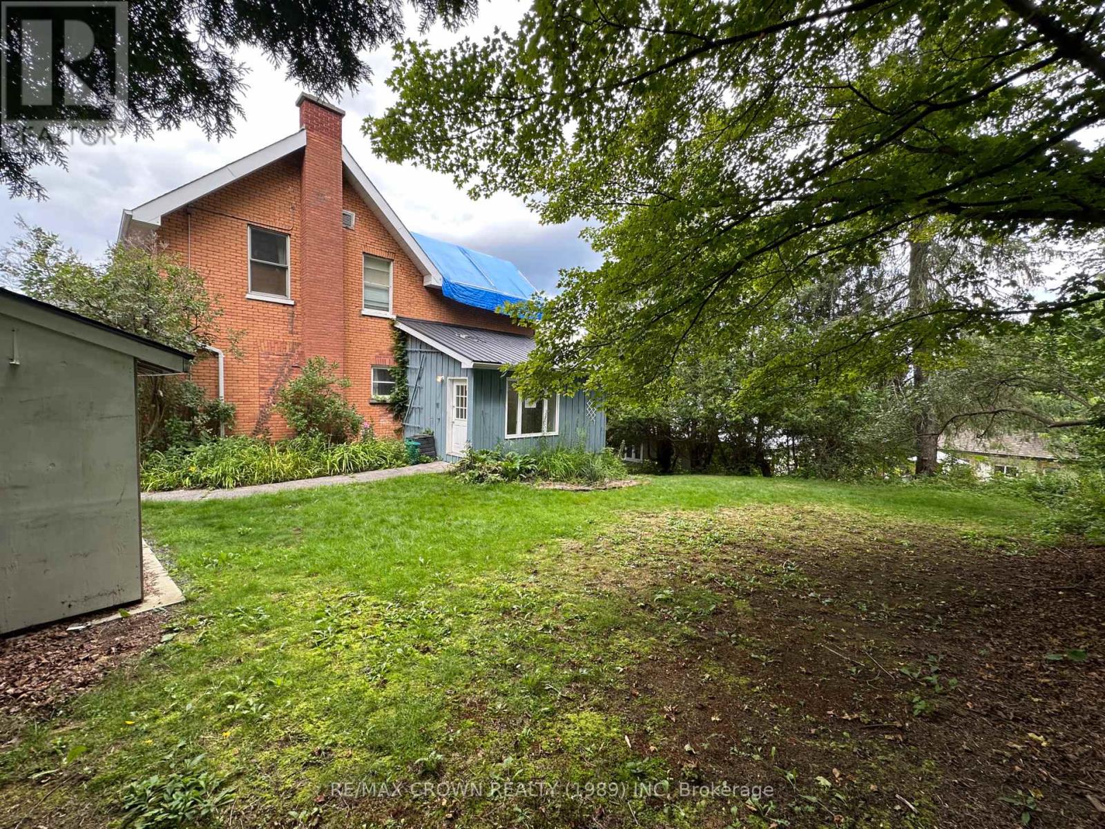 23 LANSDOWNE STREET W - Image 38
