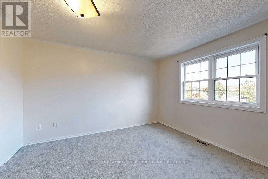 1566 FIELDGATE DRIVE - Image 17