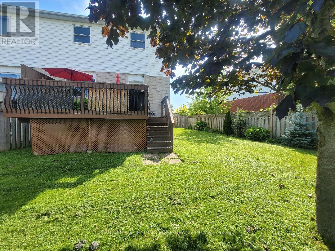 1566 FIELDGATE DRIVE - 35