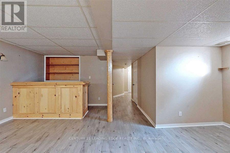 1566 FIELDGATE DRIVE - 27