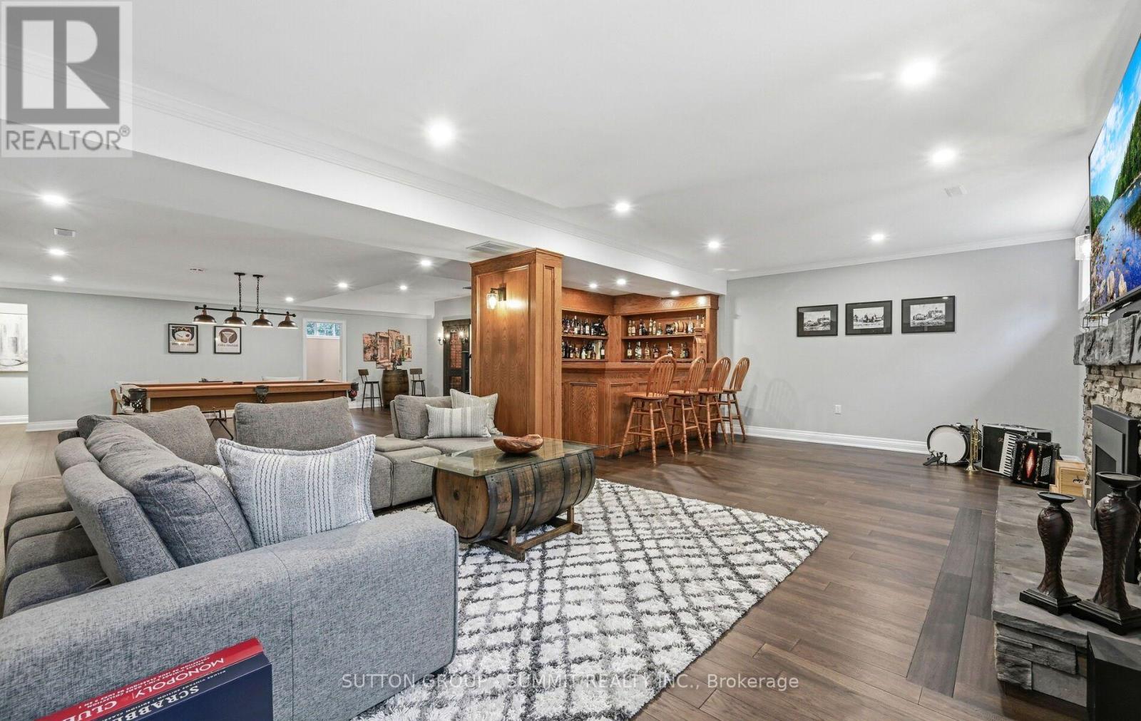 1095 GERAN CRESCENT - Image 34