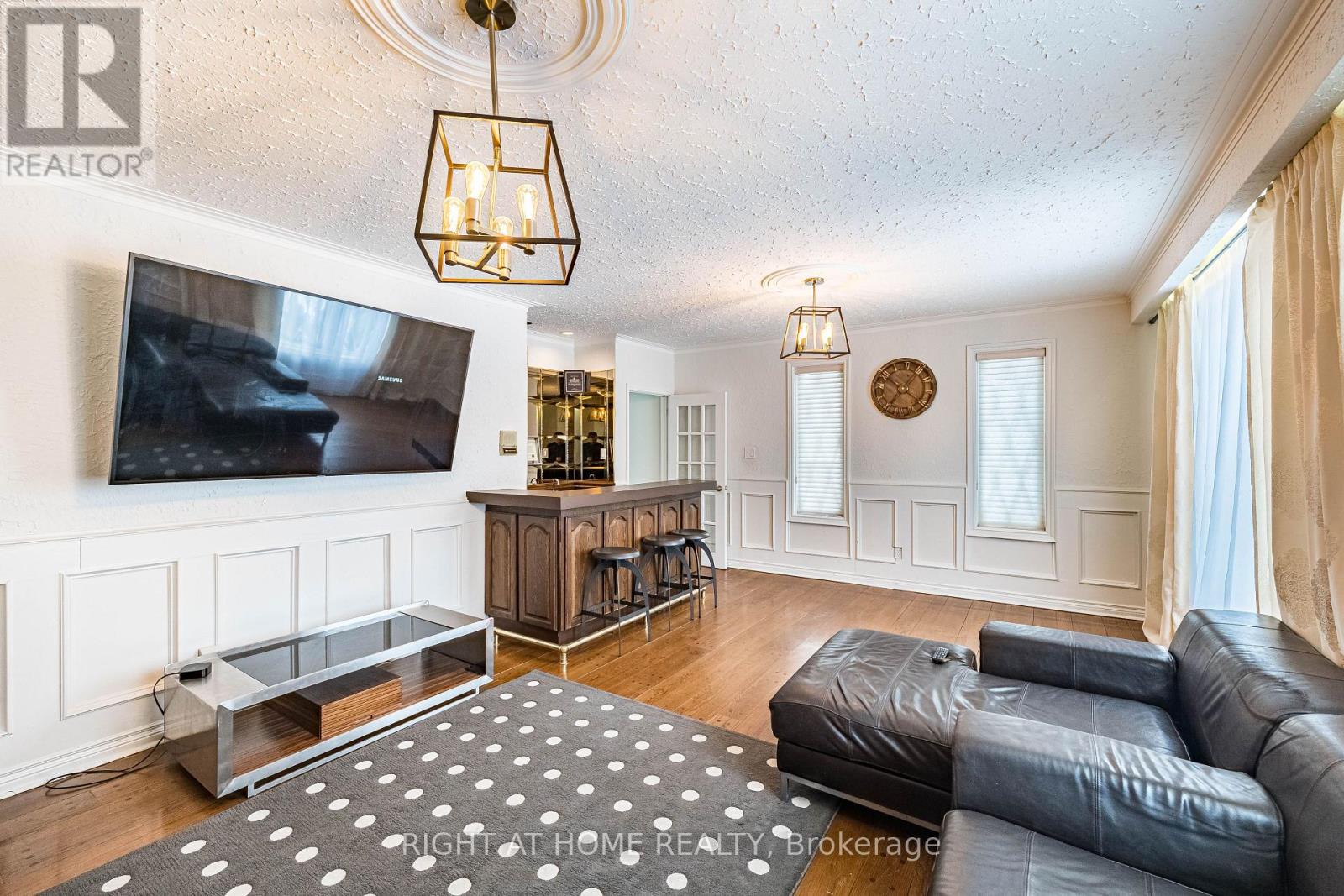 2123 GORDON DRIVE - 25