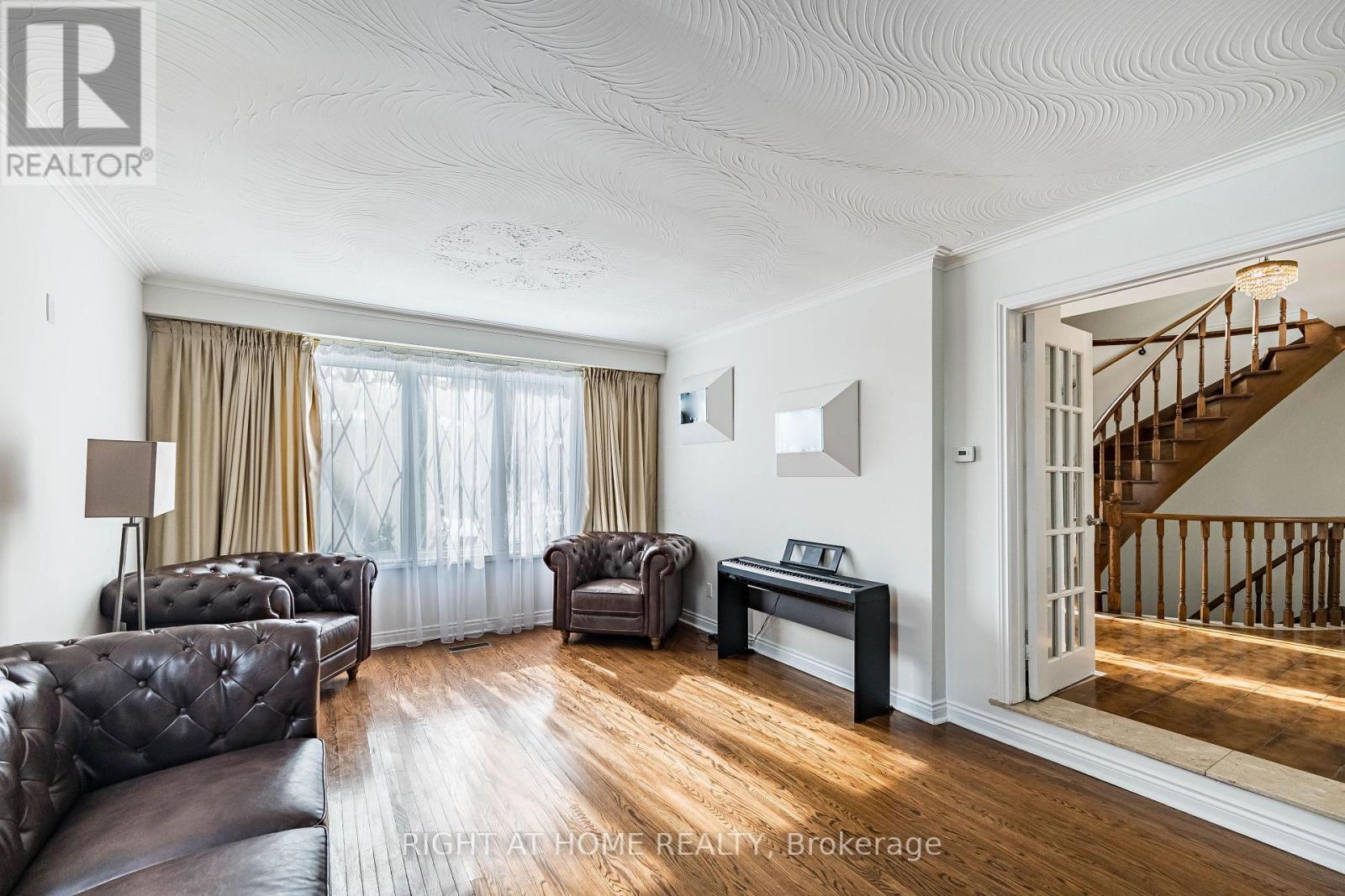 2123 GORDON DRIVE - 7