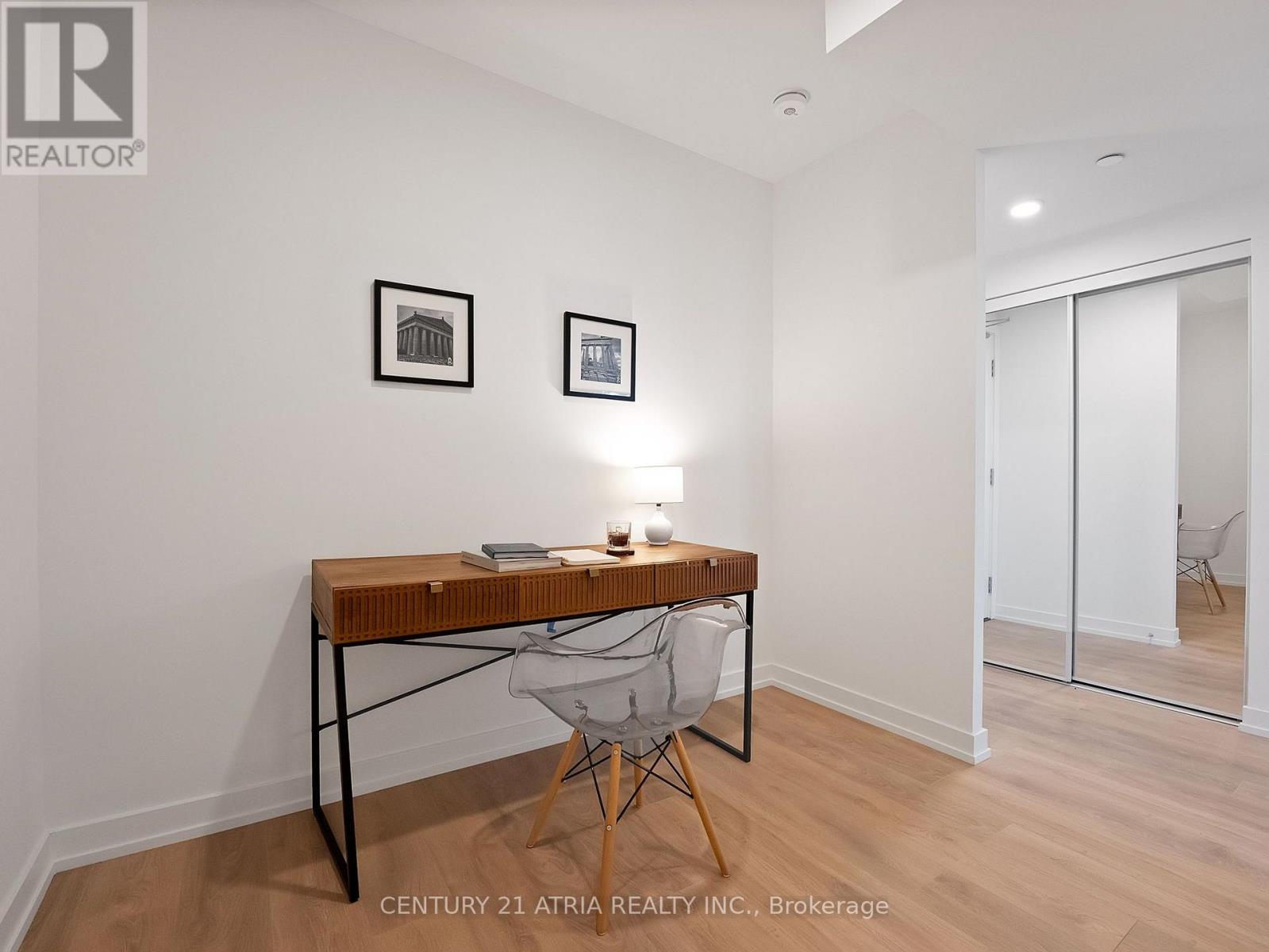 #527 1100 SHEPPARD AVENUE W - 21